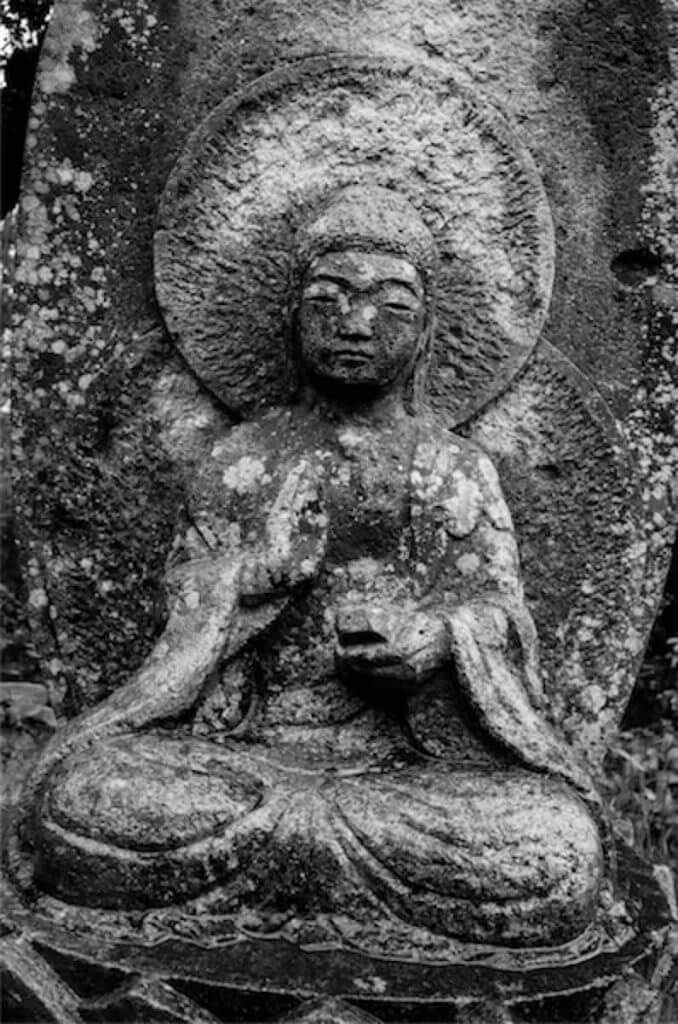 薬師如来(宝泉寺の石仏)