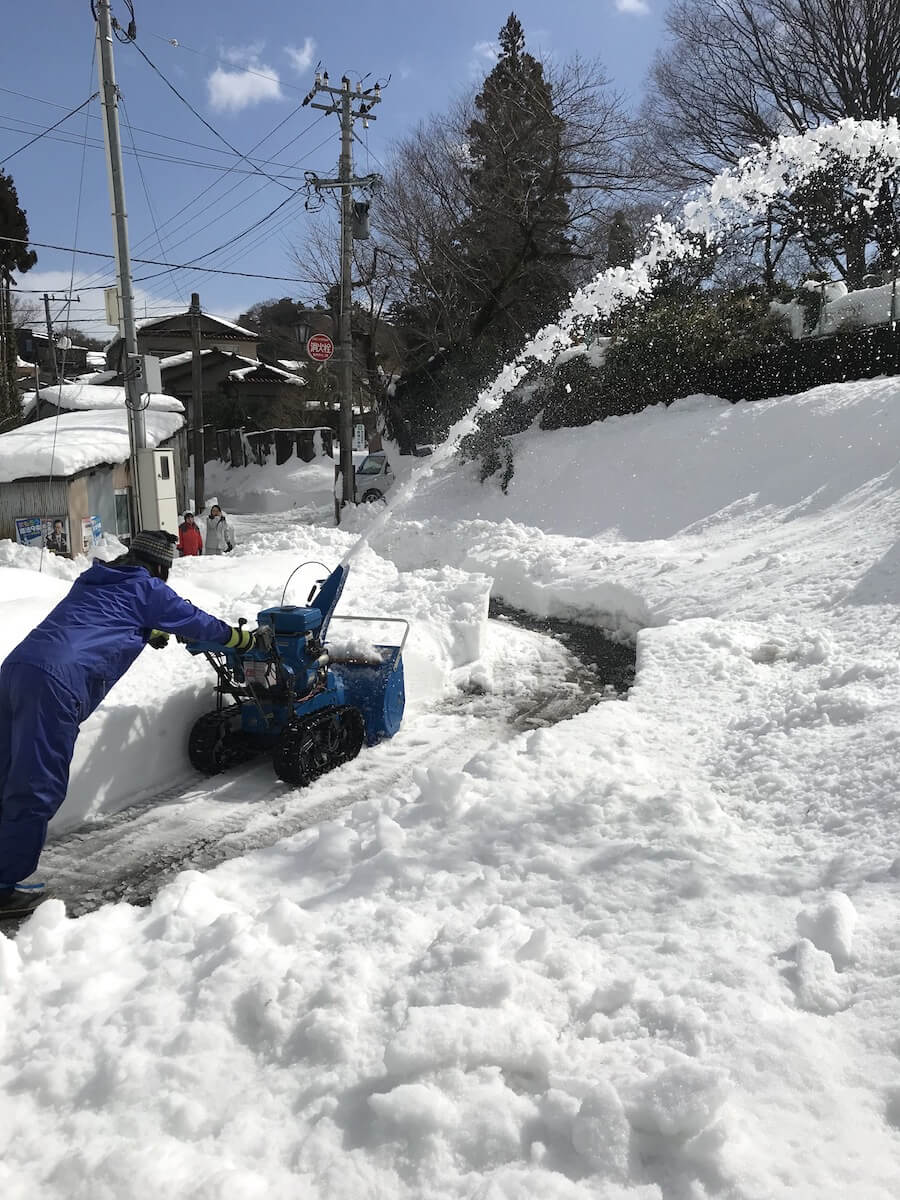 子来町一斉雪かき